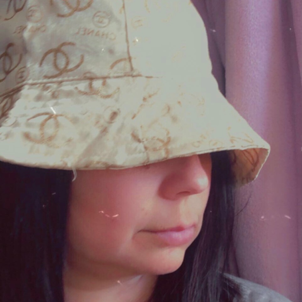 white/ Yellow Bucket Hat